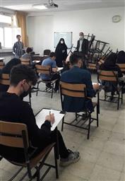 بازدید مدیر امور آموزشی دانشگاه از نحوه برگزاری امتحانات دانشجویان دانشکده