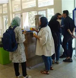 برپایی ایستگاه شربت و شیرینی بمناسبت بزرگداشت دهه امامت و ولایت