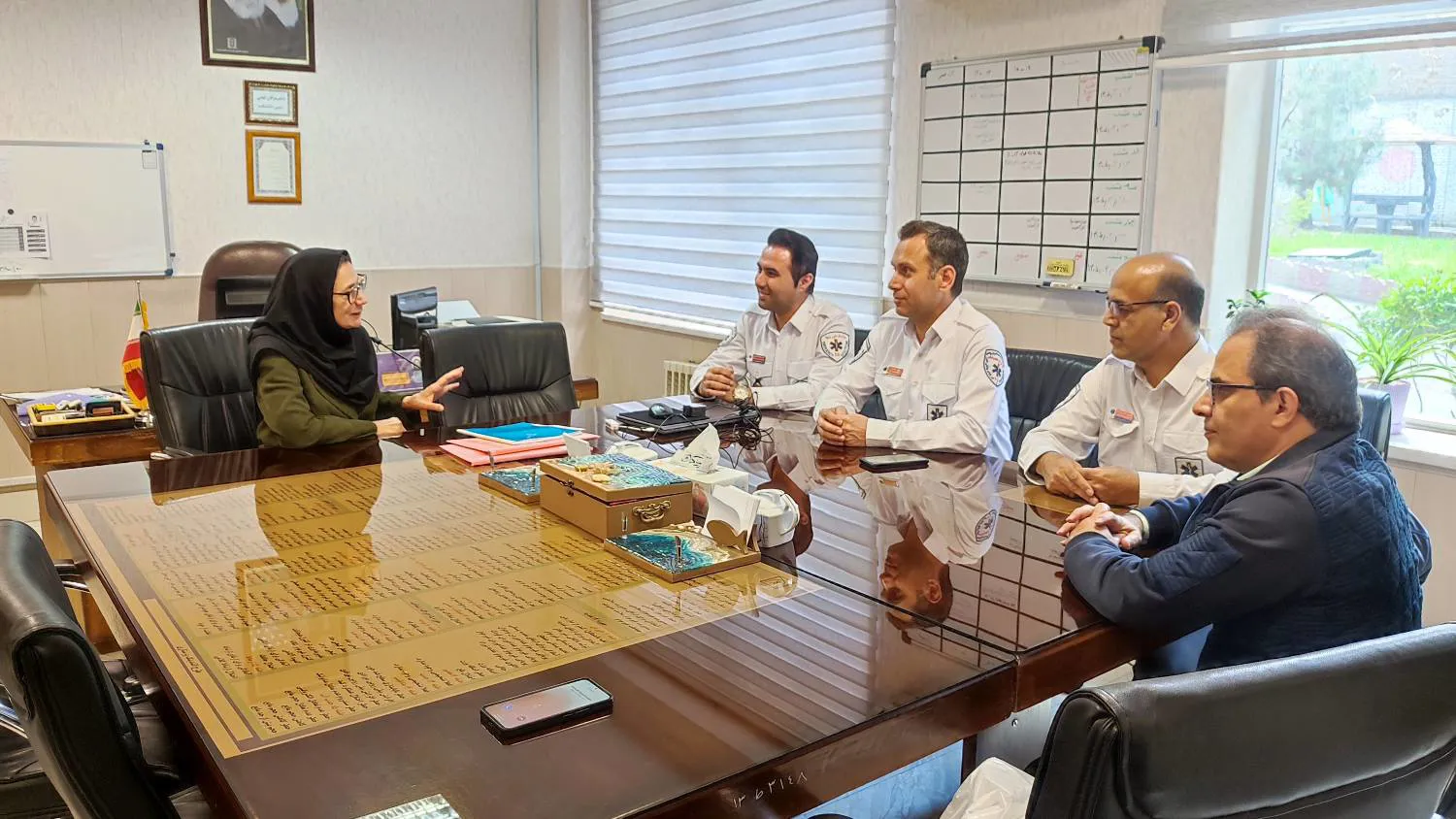 حضور مدیر محترم مرکز اورژانس پیش بیمارستانی و مدیر حوادث دانشگاه علوم پزشکی تبریز به مناسبتبزرگداشت روز معلم اردیبهشت 1405