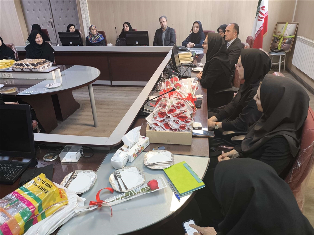 بزرگداشت روز معلم و تودیع و معارفه معاونین آموزشی 